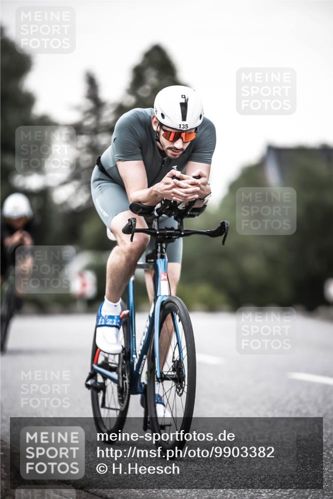 21.06.2026 - 29. Vierlanden-Triathlon H.Heesch http://msf.ph/oto/9903382 21.06.2026 10:14:58 Radfahren 71, 135, 200, 216 meine-sportfotos.de