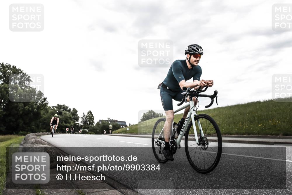 21.06.2026 - 29. Vierlanden-Triathlon H.Heesch http://msf.ph/oto/9903384 21.06.2026 10:08:32 Radfahren 67, 173 meine-sportfotos.de