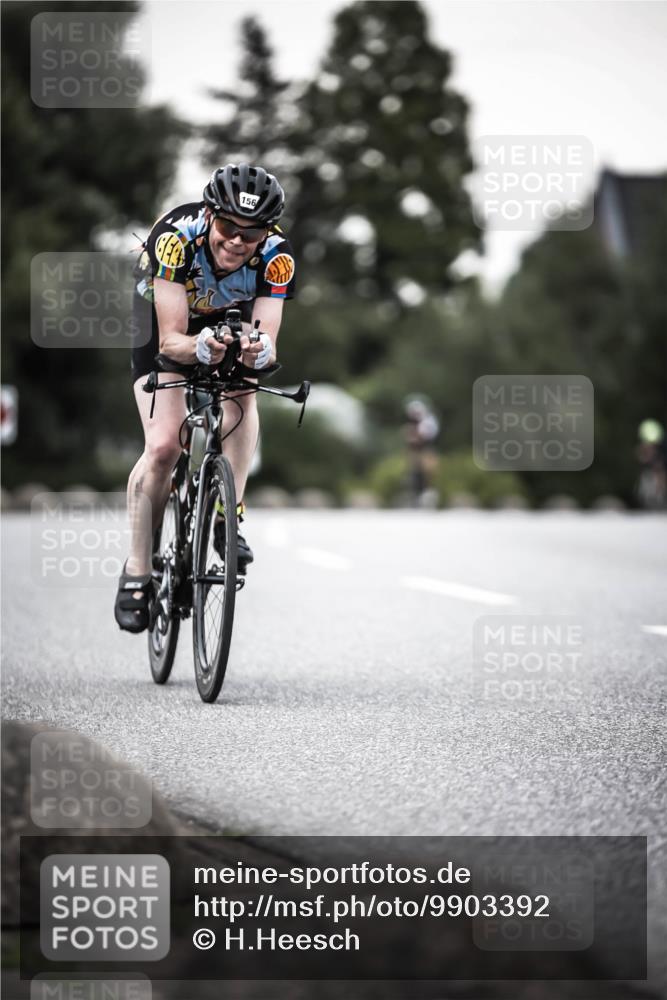 21.06.2026 - 29. Vierlanden-Triathlon H.Heesch http://msf.ph/oto/9903392 21.06.2026 10:15:10 Radfahren 23, 33, 111, 129, 156, 424 meine-sportfotos.de