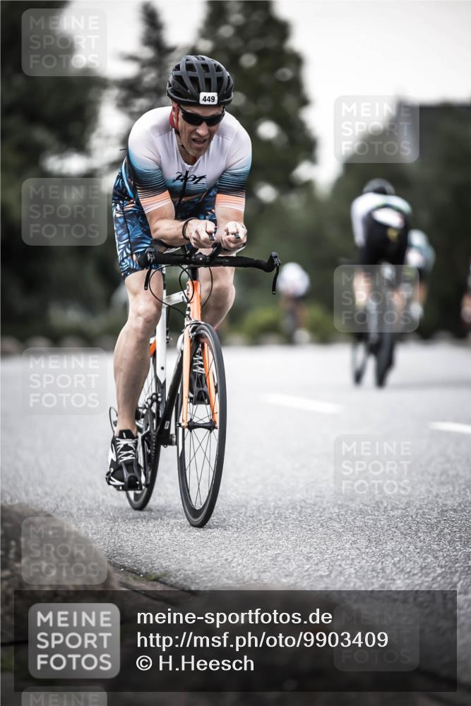 21.06.2026 - 29. Vierlanden-Triathlon H.Heesch http://msf.ph/oto/9903409 21.06.2026 10:15:40 Radfahren 98, 231, 397, 449, 467 meine-sportfotos.de