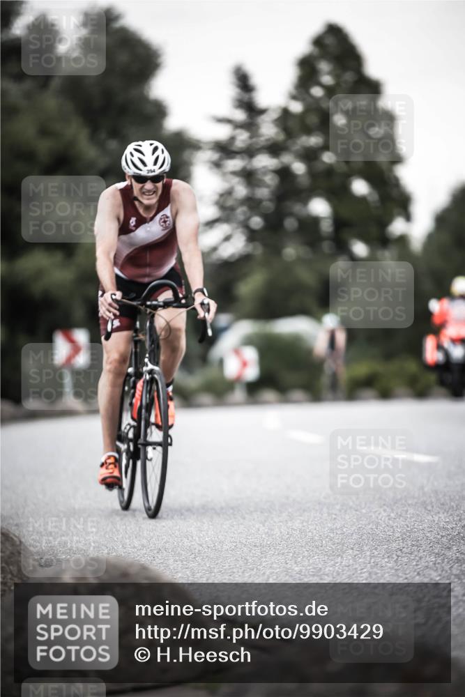 21.06.2026 - 29. Vierlanden-Triathlon H.Heesch http://msf.ph/oto/9903429 21.06.2026 10:15:50 Radfahren 212, 394, 410, 447 meine-sportfotos.de