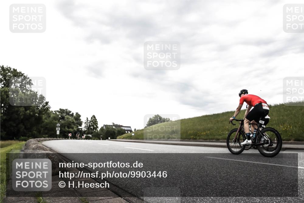 21.06.2026 - 29. Vierlanden-Triathlon H.Heesch http://msf.ph/oto/9903446 21.06.2026 10:09:45 Radfahren  meine-sportfotos.de