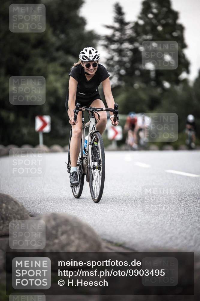21.06.2026 - 29. Vierlanden-Triathlon H.Heesch http://msf.ph/oto/9903495 21.06.2026 10:16:26 Radfahren 83, 249, 392, 409, 468, 473 meine-sportfotos.de