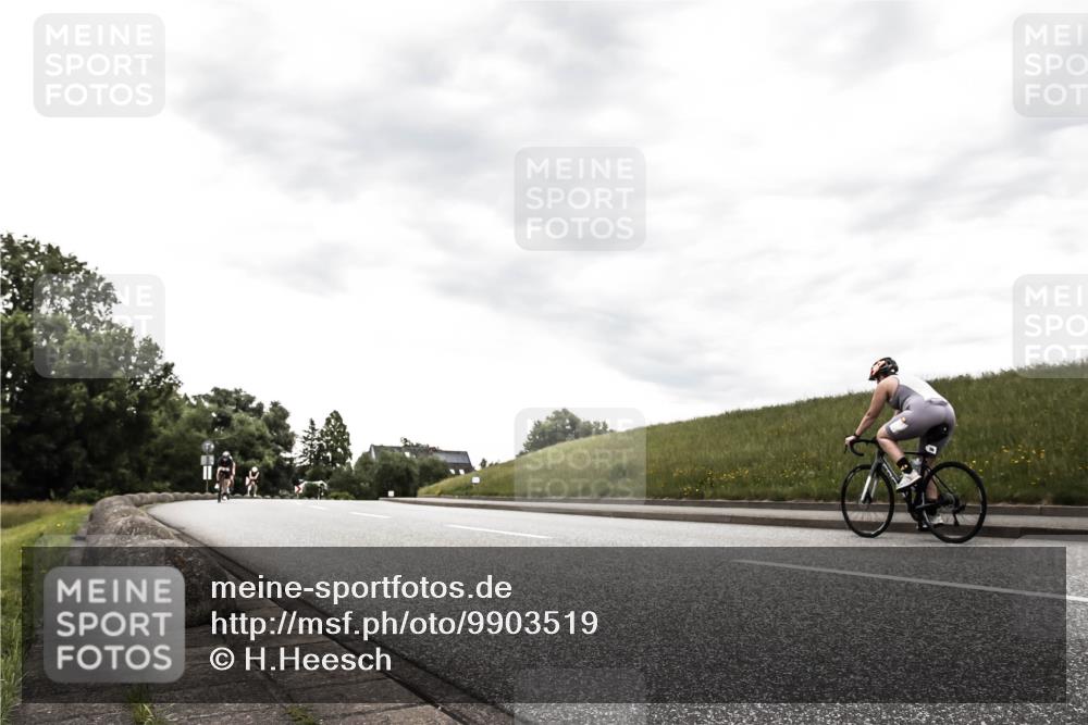 21.06.2026 - 29. Vierlanden-Triathlon H.Heesch http://msf.ph/oto/9903519 21.06.2026 10:11:36 Radfahren 198, 420, 437, 1353 meine-sportfotos.de