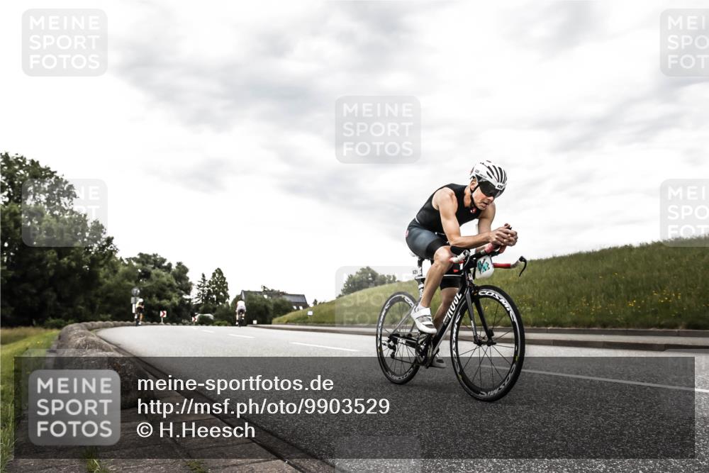 21.06.2026 - 29. Vierlanden-Triathlon H.Heesch http://msf.ph/oto/9903529 21.06.2026 10:11:39 Radfahren 179, 198, 420, 437, 1353 meine-sportfotos.de