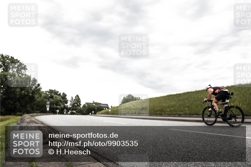 21.06.2026 - 29. Vierlanden-Triathlon H.Heesch http://msf.ph/oto/9903535 21.06.2026 10:11:45 Radfahren 100, 179 meine-sportfotos.de