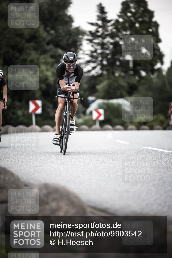 21.06.2026 - 29. Vierlanden-Triathlon H.Heesch http://msf.ph/oto/9903542 21.06.2026 10:16:25 Radfahren 83, 249, 392, 409, 468, 473 meine-sportfotos.de