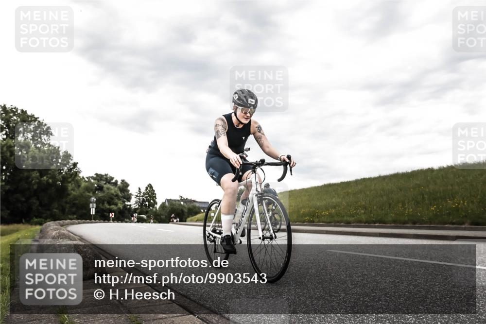 21.06.2026 - 29. Vierlanden-Triathlon H.Heesch http://msf.ph/oto/9903543 21.06.2026 10:11:52 Radfahren 47, 246 meine-sportfotos.de