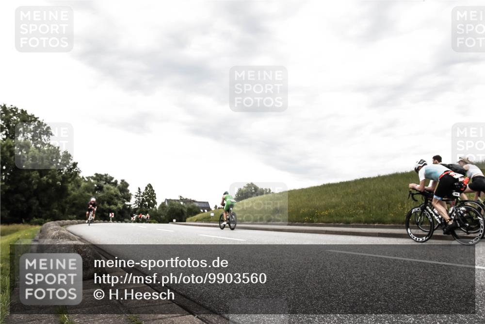 21.06.2026 - 29. Vierlanden-Triathlon H.Heesch http://msf.ph/oto/9903560 21.06.2026 10:12:11 Radfahren 39, 454 meine-sportfotos.de