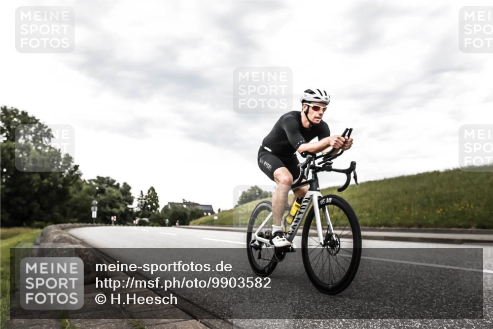 21.06.2026 - 29. Vierlanden-Triathlon H.Heesch http://msf.ph/oto/9903582 21.06.2026 10:12:56 Radfahren 151 meine-sportfotos.de
