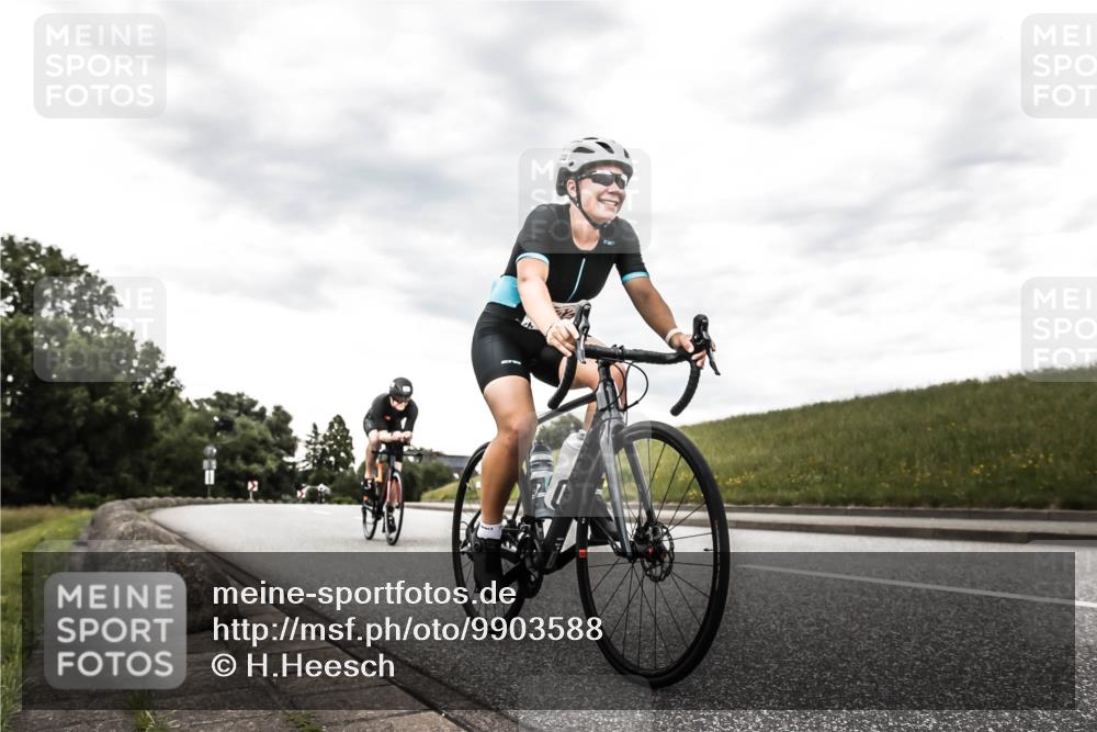 21.06.2026 - 29. Vierlanden-Triathlon H.Heesch http://msf.ph/oto/9903588 21.06.2026 10:13:08 Radfahren 36, 48, 70, 232, 429 meine-sportfotos.de