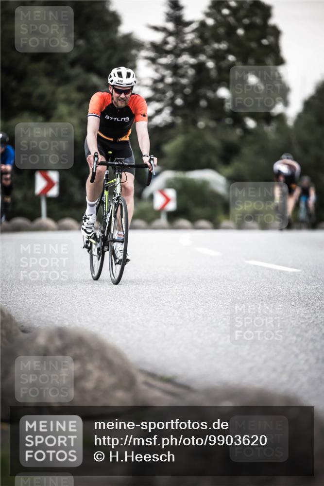 21.06.2026 - 29. Vierlanden-Triathlon H.Heesch http://msf.ph/oto/9903620 21.06.2026 10:17:48 Radfahren 3, 63, 428, 458, 471 meine-sportfotos.de