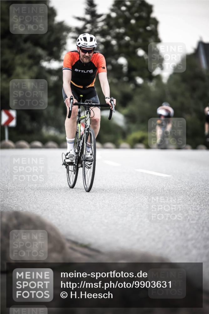 21.06.2026 - 29. Vierlanden-Triathlon H.Heesch http://msf.ph/oto/9903631 21.06.2026 10:17:48 Radfahren 3, 63, 428, 458, 471 meine-sportfotos.de