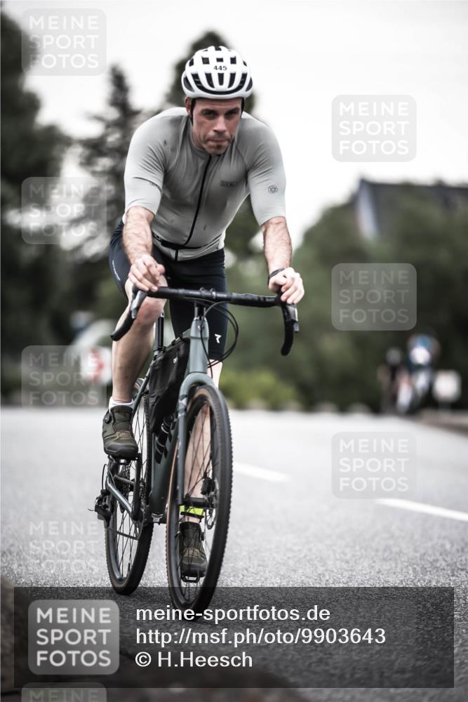 21.06.2026 - 29. Vierlanden-Triathlon H.Heesch http://msf.ph/oto/9903643 21.06.2026 10:17:33 Radfahren 77, 107, 116, 210, 211, 419, 445, 452 meine-sportfotos.de