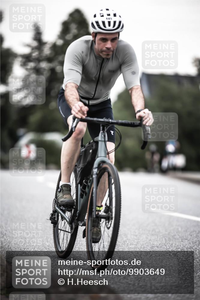 21.06.2026 - 29. Vierlanden-Triathlon H.Heesch http://msf.ph/oto/9903649 21.06.2026 10:17:33 Radfahren 77, 107, 116, 210, 211, 419, 445, 452 meine-sportfotos.de