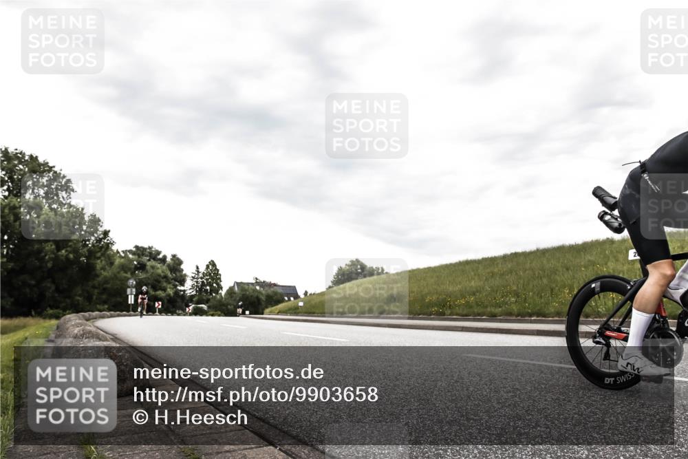 21.06.2026 - 29. Vierlanden-Triathlon H.Heesch http://msf.ph/oto/9903658 21.06.2026 10:13:29 Radfahren 9, 26, 75, 90, 236, 276 meine-sportfotos.de