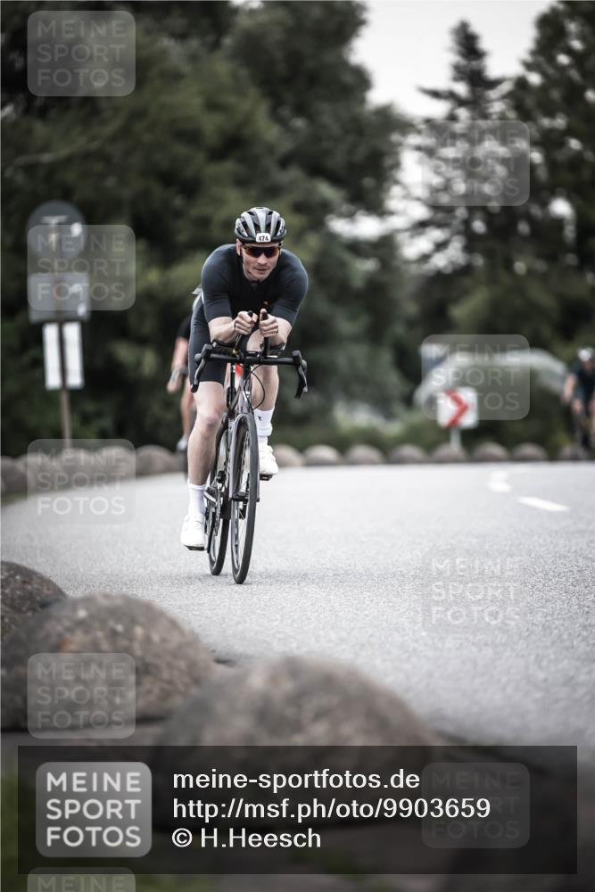 21.06.2026 - 29. Vierlanden-Triathlon H.Heesch http://msf.ph/oto/9903659 21.06.2026 10:18:01 Radfahren 64, 191, 422, 439, 444, 474, 477 meine-sportfotos.de