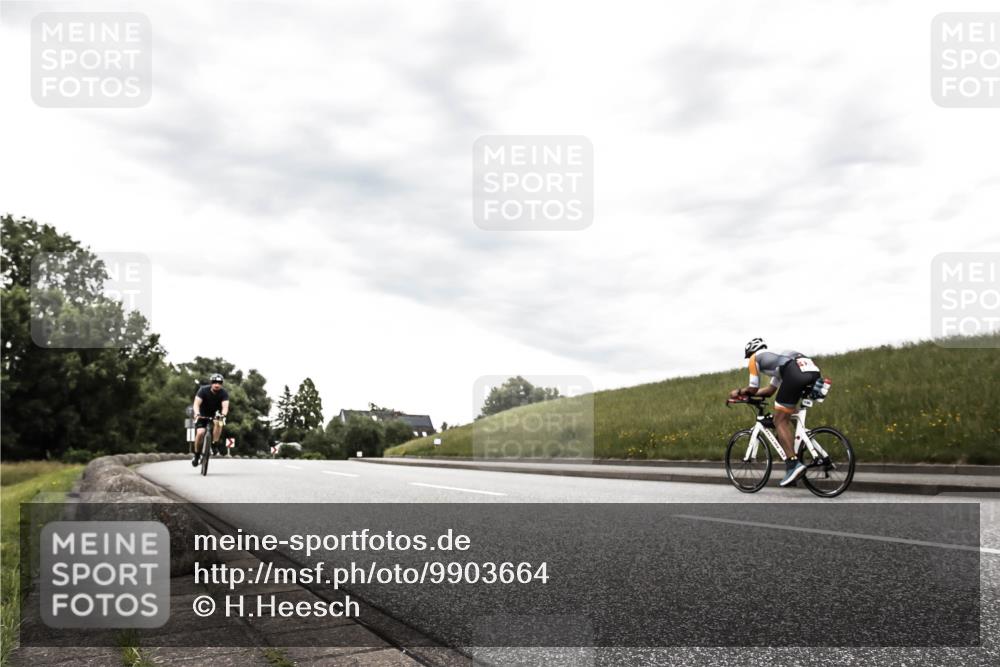 21.06.2026 - 29. Vierlanden-Triathlon H.Heesch http://msf.ph/oto/9903664 21.06.2026 10:13:57 Radfahren 330 meine-sportfotos.de