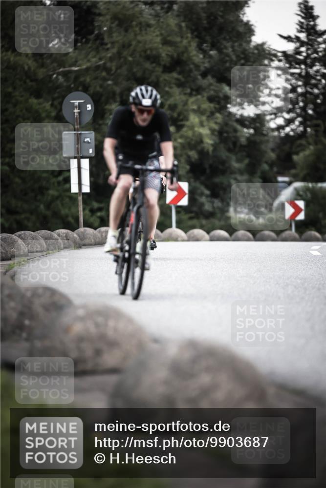 21.06.2026 - 29. Vierlanden-Triathlon H.Heesch http://msf.ph/oto/9903687 21.06.2026 10:17:43 Radfahren 63, 428, 458, 471, 475 meine-sportfotos.de