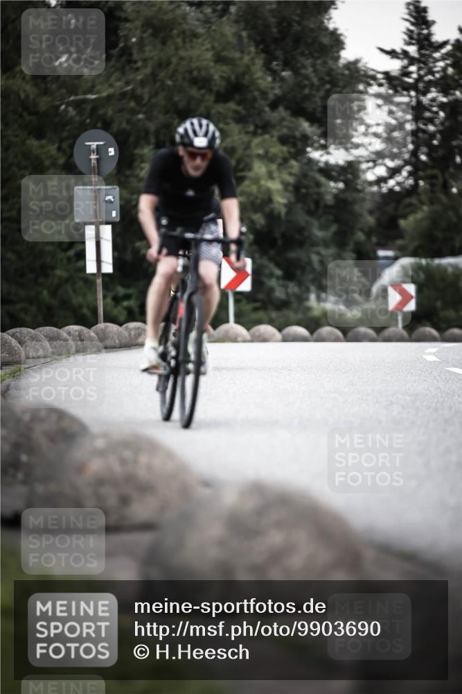 21.06.2026 - 29. Vierlanden-Triathlon H.Heesch http://msf.ph/oto/9903690 21.06.2026 10:17:43 Radfahren 63, 428, 458, 471, 475 meine-sportfotos.de