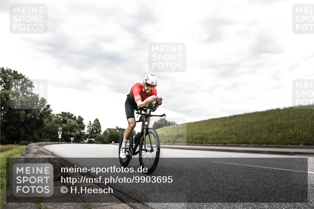 21.06.2026 - 29. Vierlanden-Triathlon H.Heesch http://msf.ph/oto/9903695 21.06.2026 10:14:19 Radfahren 6, 130, 140, 195, 204, 464 meine-sportfotos.de