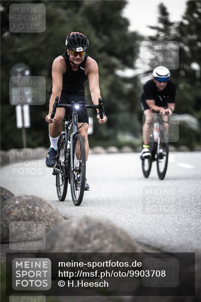 21.06.2026 - 29. Vierlanden-Triathlon H.Heesch http://msf.ph/oto/9903708 21.06.2026 10:18:17 Radfahren 105, 124, 279 meine-sportfotos.de
