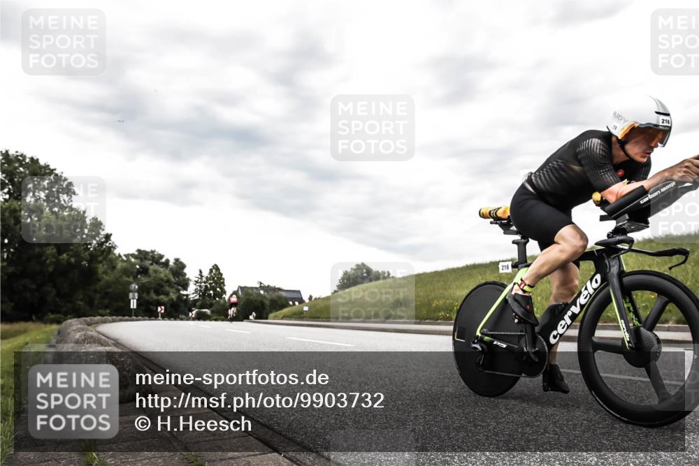 21.06.2026 - 29. Vierlanden-Triathlon H.Heesch http://msf.ph/oto/9903732 21.06.2026 10:14:59 Radfahren 71, 135, 200, 216 meine-sportfotos.de