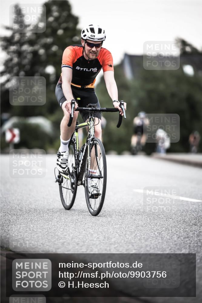 21.06.2026 - 29. Vierlanden-Triathlon H.Heesch http://msf.ph/oto/9903756 21.06.2026 10:17:49 Radfahren 3, 428, 471 meine-sportfotos.de