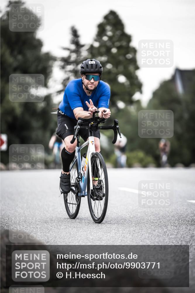 21.06.2026 - 29. Vierlanden-Triathlon H.Heesch http://msf.ph/oto/9903771 21.06.2026 10:17:51 Radfahren 3, 422, 428, 444, 471 meine-sportfotos.de