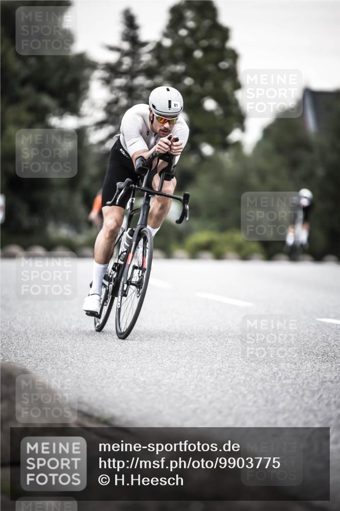 21.06.2026 - 29. Vierlanden-Triathlon H.Heesch http://msf.ph/oto/9903775 21.06.2026 10:18:56 Radfahren 81, 164, 283 meine-sportfotos.de