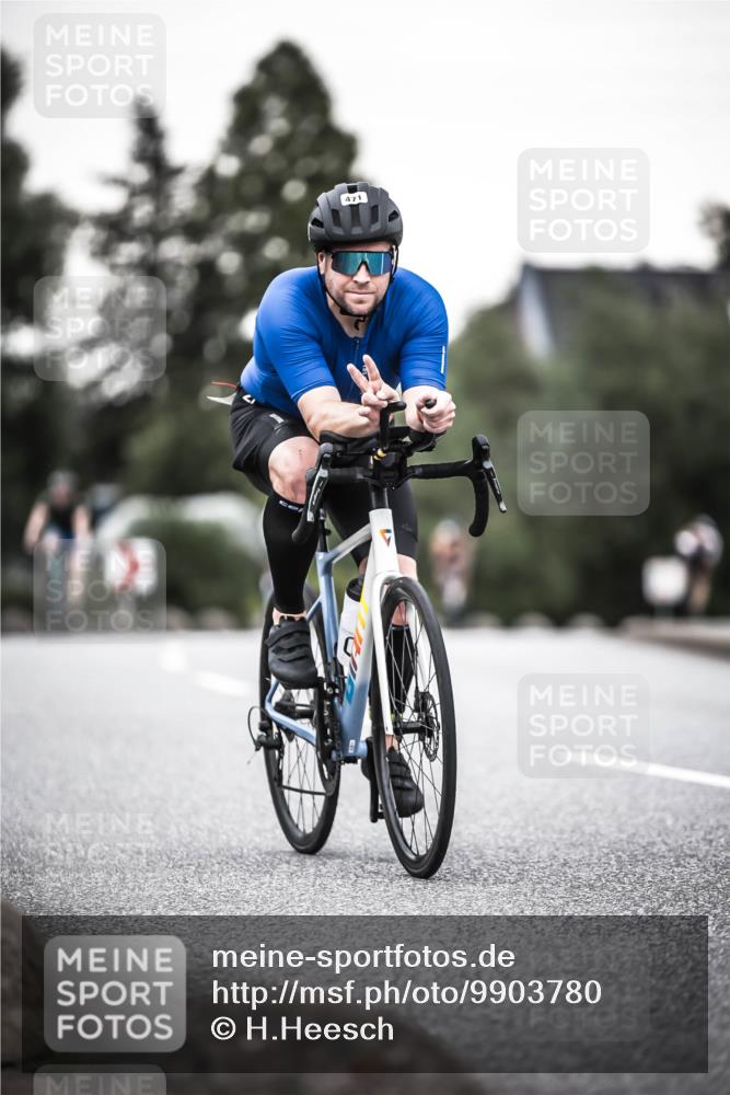 21.06.2026 - 29. Vierlanden-Triathlon H.Heesch http://msf.ph/oto/9903780 21.06.2026 10:17:51 Radfahren 3, 422, 428, 444, 471 meine-sportfotos.de