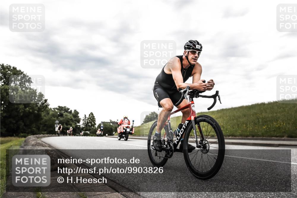 21.06.2026 - 29. Vierlanden-Triathlon H.Heesch http://msf.ph/oto/9903826 21.06.2026 10:15:47 Radfahren 231, 394, 397, 447 meine-sportfotos.de