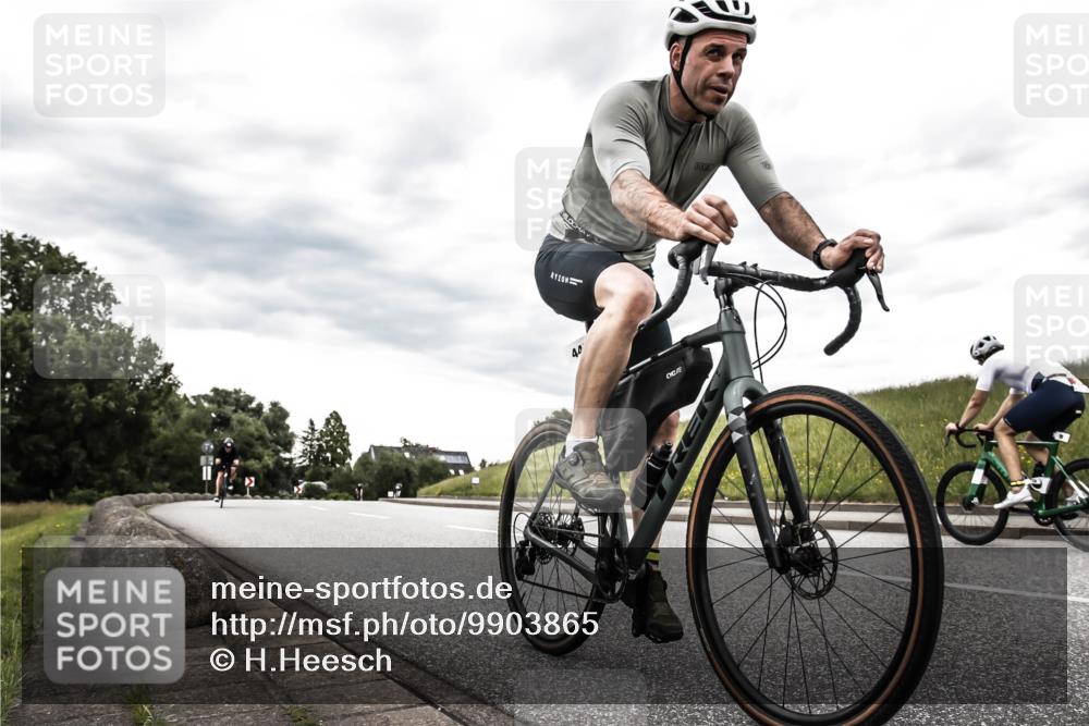 21.06.2026 - 29. Vierlanden-Triathlon H.Heesch http://msf.ph/oto/9903865 21.06.2026 10:17:34 Radfahren 77, 107, 116, 210, 211, 419, 445, 452 meine-sportfotos.de