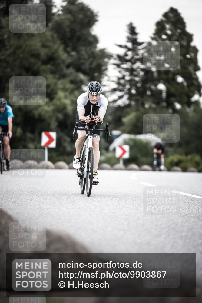 21.06.2026 - 29. Vierlanden-Triathlon H.Heesch http://msf.ph/oto/9903867 21.06.2026 10:19:06 Radfahren 24, 45, 261, 418, 470 meine-sportfotos.de