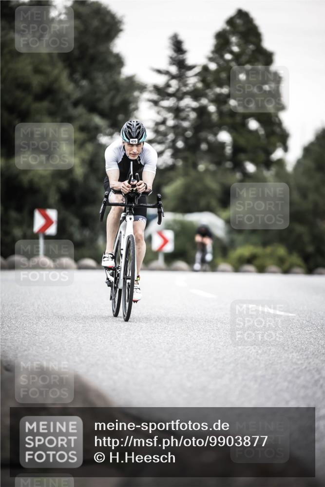 21.06.2026 - 29. Vierlanden-Triathlon H.Heesch http://msf.ph/oto/9903877 21.06.2026 10:19:06 Radfahren 24, 45, 261, 418, 470 meine-sportfotos.de