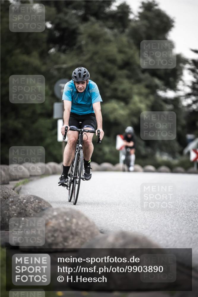 21.06.2026 - 29. Vierlanden-Triathlon H.Heesch http://msf.ph/oto/9903890 21.06.2026 10:19:08 Radfahren 24, 45, 261, 418, 470 meine-sportfotos.de