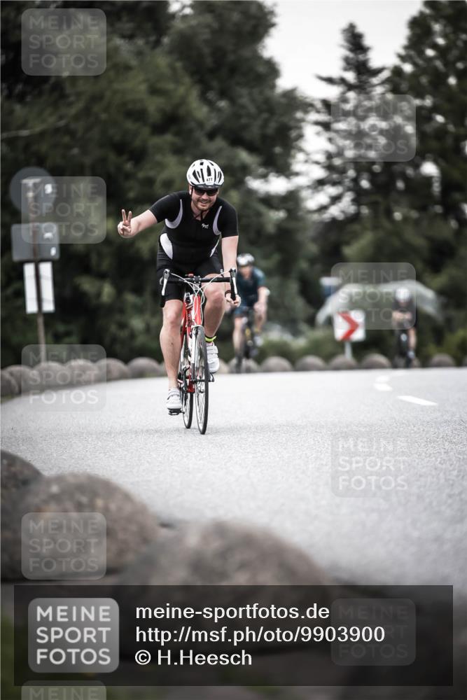 21.06.2026 - 29. Vierlanden-Triathlon H.Heesch http://msf.ph/oto/9903900 21.06.2026 10:18:03 Radfahren 64, 191, 439, 474, 477 meine-sportfotos.de