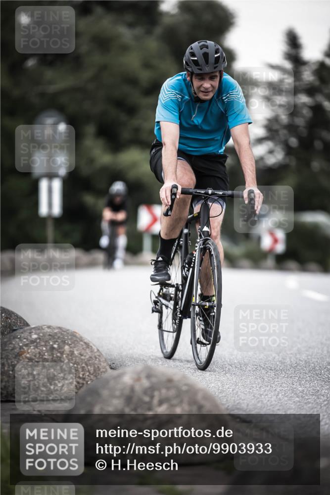 21.06.2026 - 29. Vierlanden-Triathlon H.Heesch http://msf.ph/oto/9903933 21.06.2026 10:19:09 Radfahren 24, 45, 261, 418, 470 meine-sportfotos.de