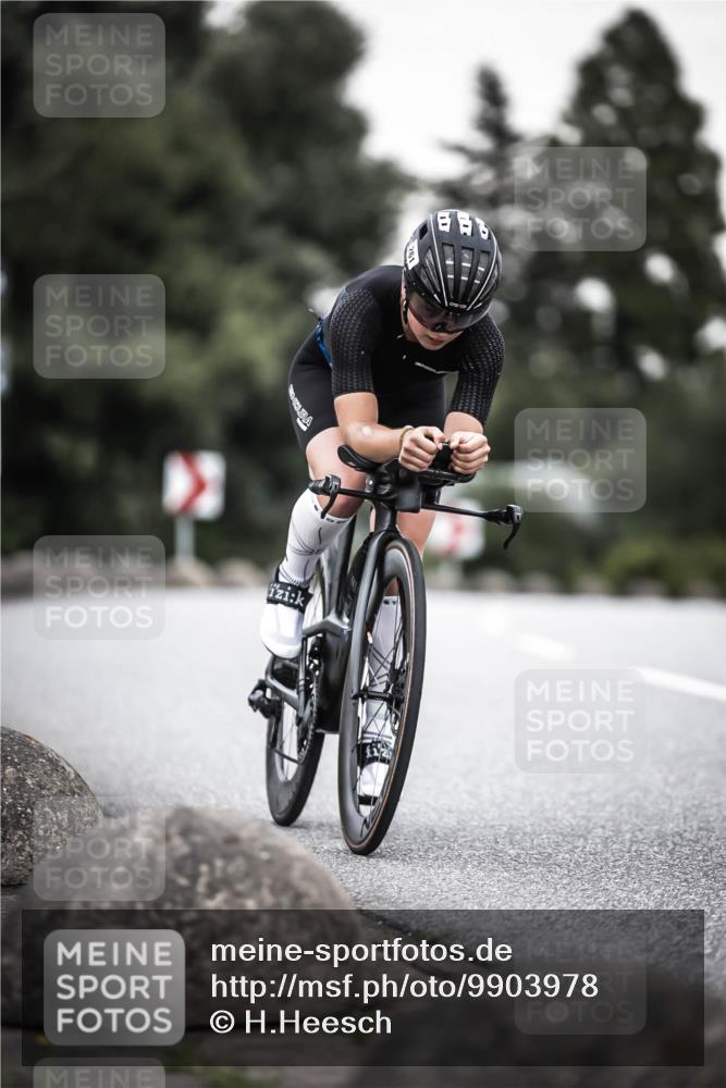 21.06.2026 - 29. Vierlanden-Triathlon H.Heesch http://msf.ph/oto/9903978 21.06.2026 10:19:12 Radfahren 24, 45, 247, 261, 418 meine-sportfotos.de