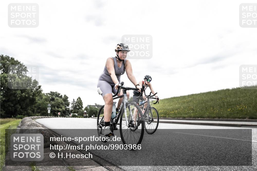 21.06.2026 - 29. Vierlanden-Triathlon H.Heesch http://msf.ph/oto/9903986 21.06.2026 10:23:14 Radfahren 287, 296, 526 meine-sportfotos.de