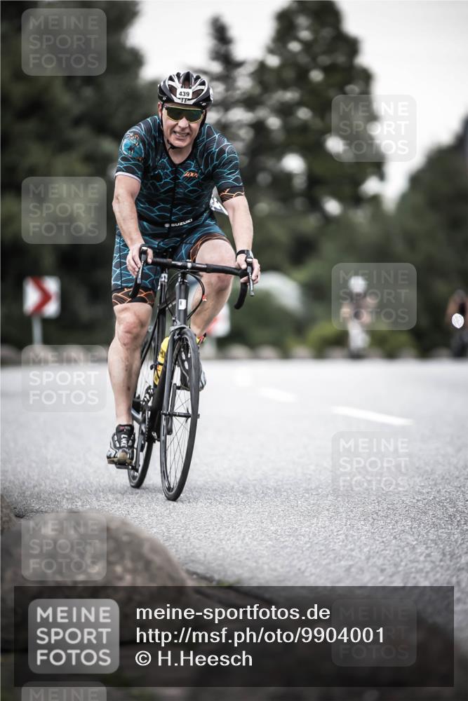 21.06.2026 - 29. Vierlanden-Triathlon H.Heesch http://msf.ph/oto/9904001 21.06.2026 10:18:07 Radfahren 64, 191, 439, 477 meine-sportfotos.de