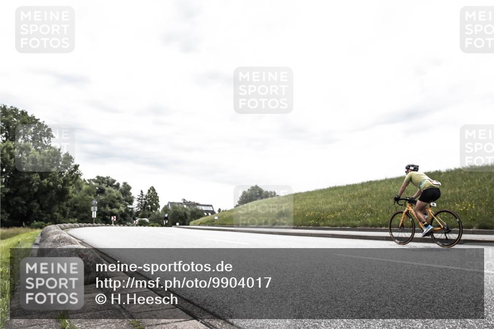 21.06.2026 - 29. Vierlanden-Triathlon H.Heesch http://msf.ph/oto/9904017 21.06.2026 10:23:27 Radfahren 127, 145, 183, 190, 1354 meine-sportfotos.de