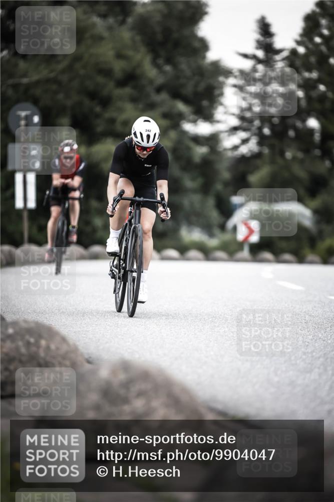 21.06.2026 - 29. Vierlanden-Triathlon H.Heesch http://msf.ph/oto/9904047 21.06.2026 10:19:27 Radfahren 171, 184, 242 meine-sportfotos.de