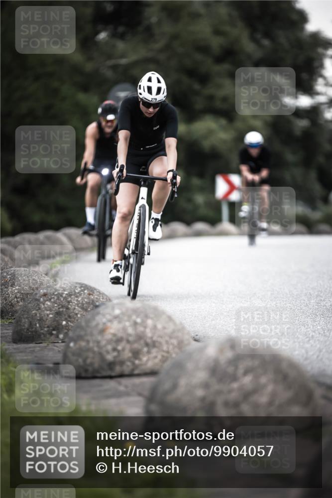 21.06.2026 - 29. Vierlanden-Triathlon H.Heesch http://msf.ph/oto/9904057 21.06.2026 10:18:15 Radfahren 105, 124, 279 meine-sportfotos.de