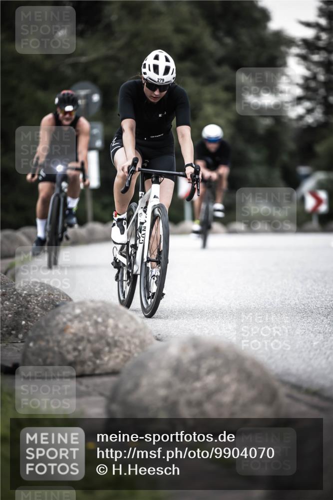 21.06.2026 - 29. Vierlanden-Triathlon H.Heesch http://msf.ph/oto/9904070 21.06.2026 10:18:16 Radfahren 105, 124, 279 meine-sportfotos.de