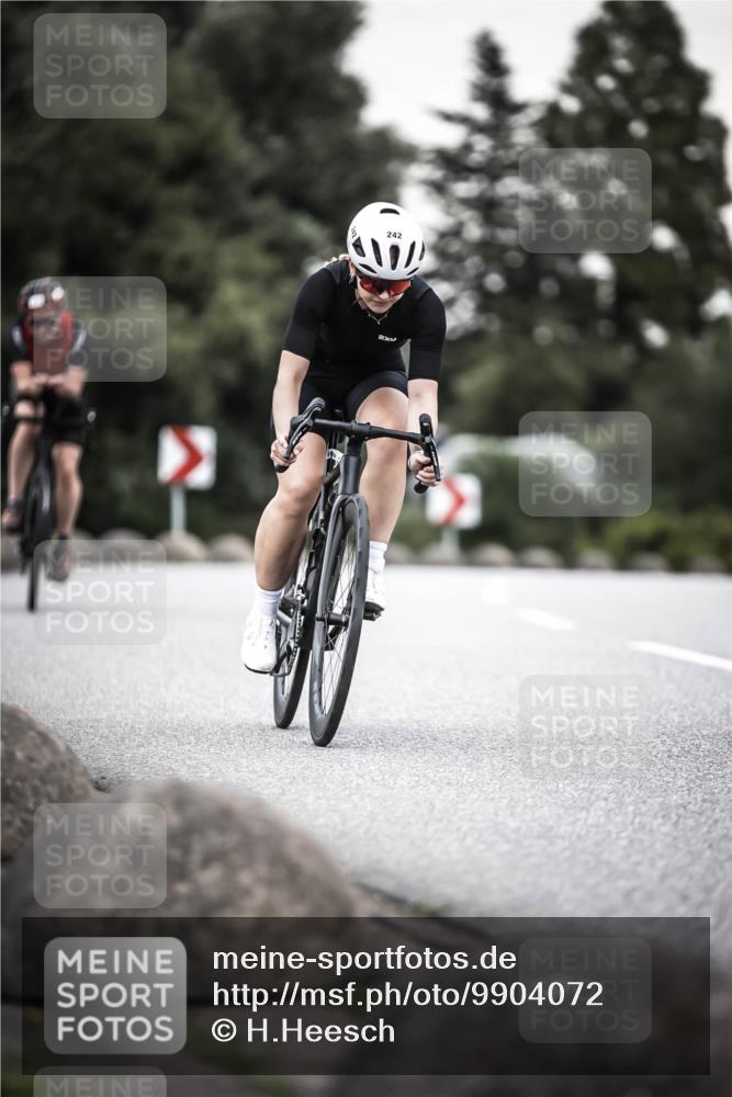 21.06.2026 - 29. Vierlanden-Triathlon H.Heesch http://msf.ph/oto/9904072 21.06.2026 10:19:27 Radfahren 171, 184, 242 meine-sportfotos.de