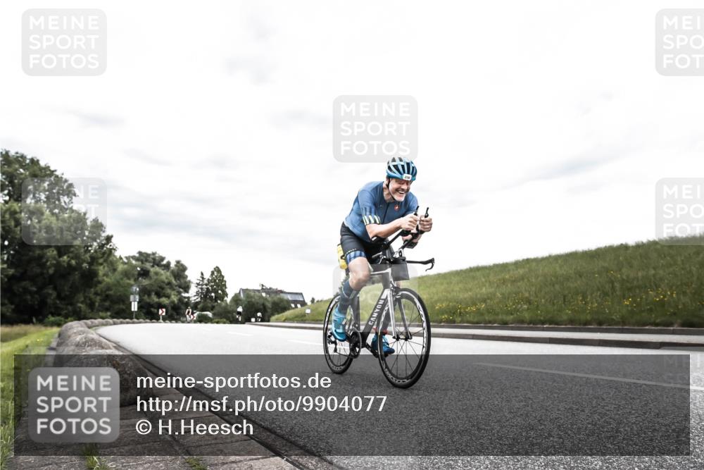 21.06.2026 - 29. Vierlanden-Triathlon H.Heesch http://msf.ph/oto/9904077 21.06.2026 10:24:00 Radfahren 200, 293 meine-sportfotos.de