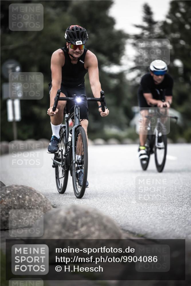 21.06.2026 - 29. Vierlanden-Triathlon H.Heesch http://msf.ph/oto/9904086 21.06.2026 10:18:17 Radfahren 105, 124, 279 meine-sportfotos.de