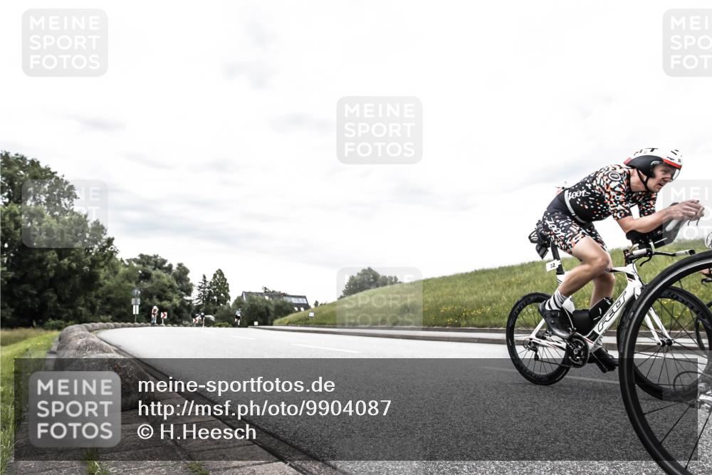 21.06.2026 - 29. Vierlanden-Triathlon H.Heesch http://msf.ph/oto/9904087 21.06.2026 10:24:14 Radfahren 32, 204, 240 meine-sportfotos.de