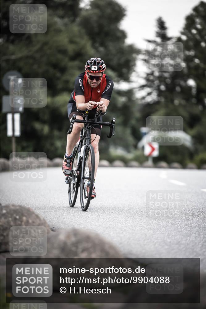 21.06.2026 - 29. Vierlanden-Triathlon H.Heesch http://msf.ph/oto/9904088 21.06.2026 10:19:28 Radfahren 171, 184, 242 meine-sportfotos.de
